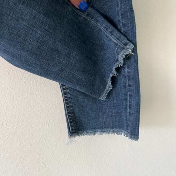 KanCan button fly skinny jeans with distressed ankle - Picture 4 of 5